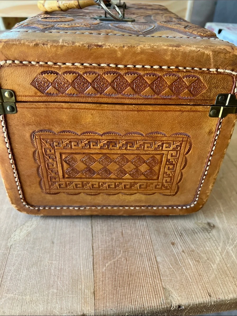 Flores’ Bags Vintage Tooled Leather Floral Travel Case - Brown